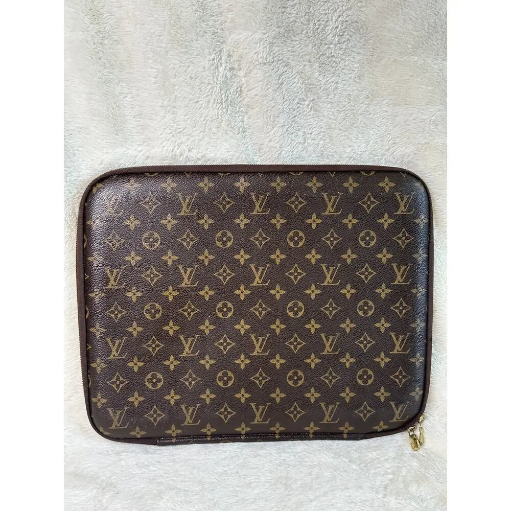 LOUIS VUITTON Monogram 15